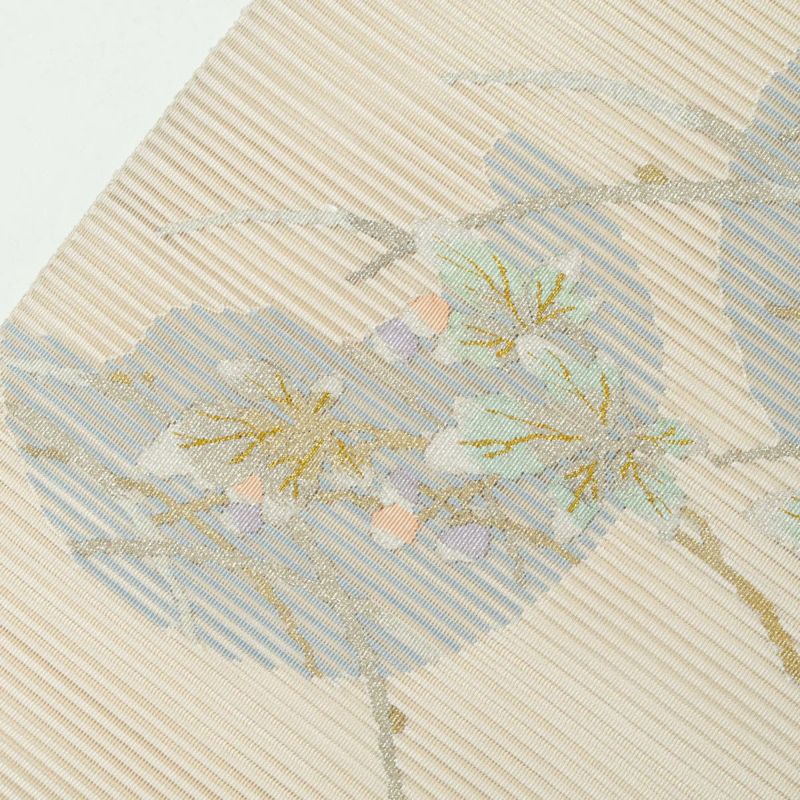 名古屋帯 絽綴れ 芝と植物文 オフホワイト 金銀糸織 パステル