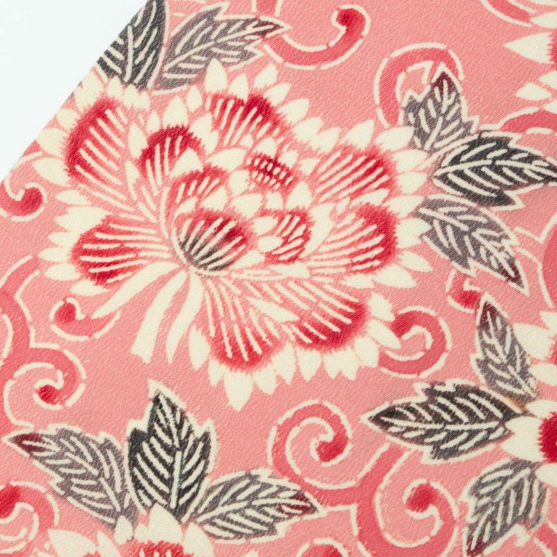 未使用品】名古屋帯 縮緬 紅型染め 菊唐草 胡蝶 ピンク 赤 正絹